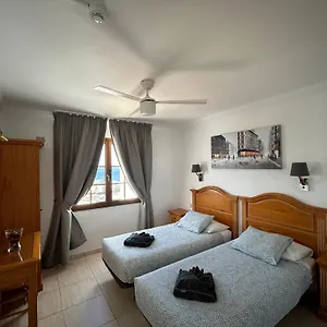 2 Bedroom 2 Bathroom Apartment
